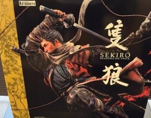 【画像】８万円の高級フィギュア買ったったwww