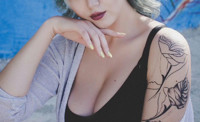 【画像】エロ過ぎる彫り師、見つかる