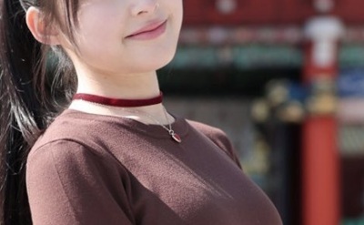 【画像】『美少女図鑑アワード2026』グランプリの中学2年生(14)の胸がデケええええええええええ