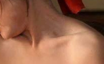 【画像】安達裕実さん、おっさんにお●ぱいを揉みしたがれたりキスマークつけられてたりしてた