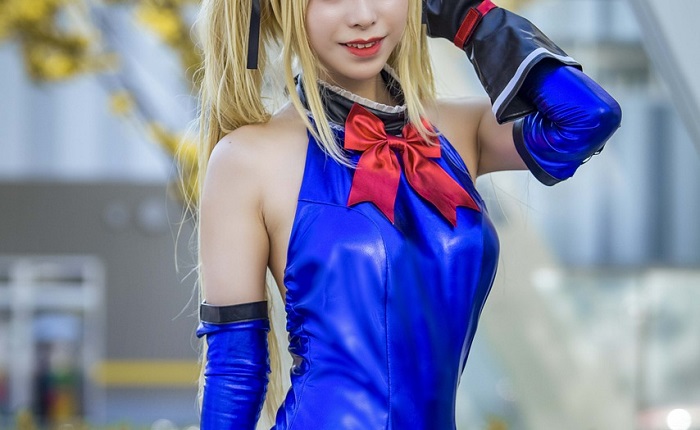 【画像】巨乳レイヤーがほぼ裸ｗｗｗ