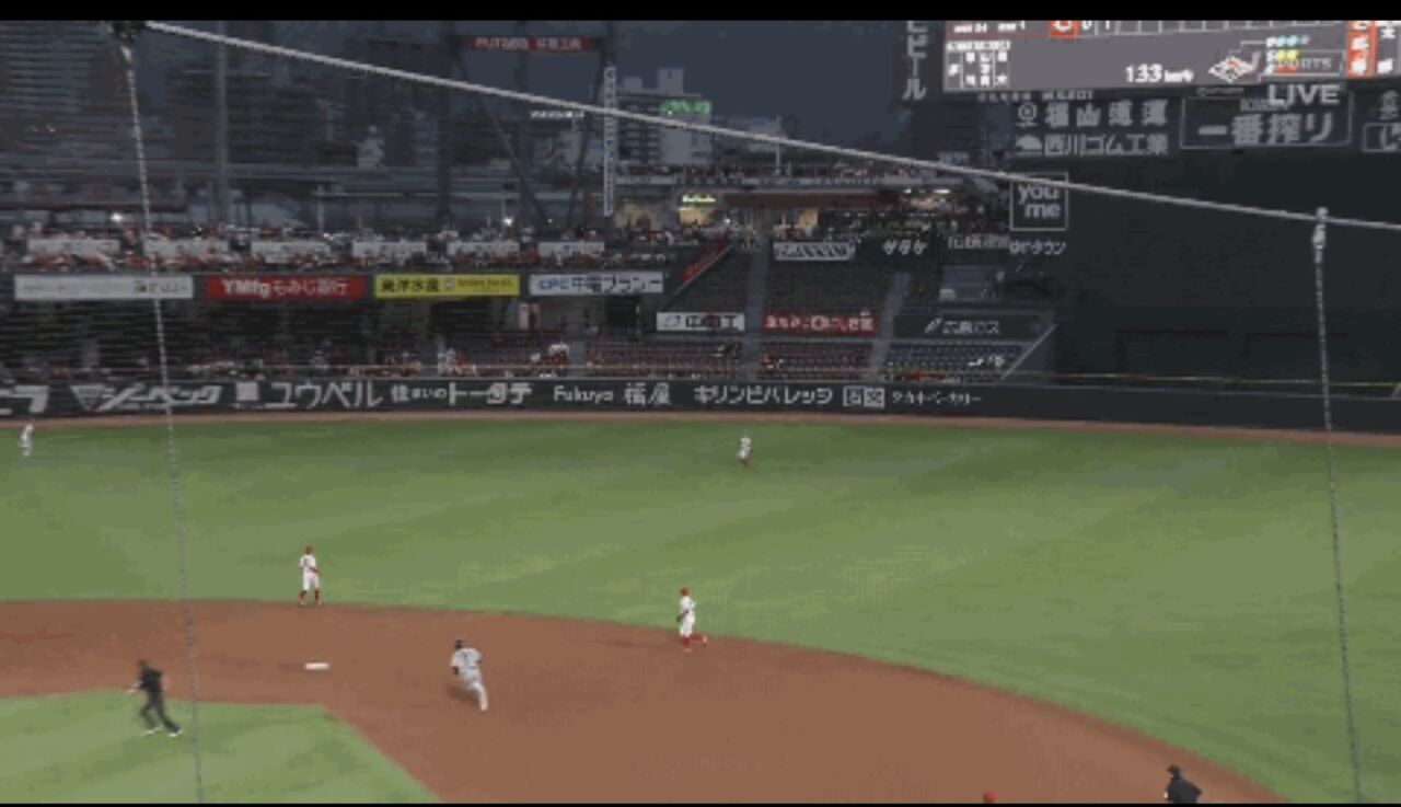 【悲報】昨日のマツダスタジアム　22000人ｗｗｗ