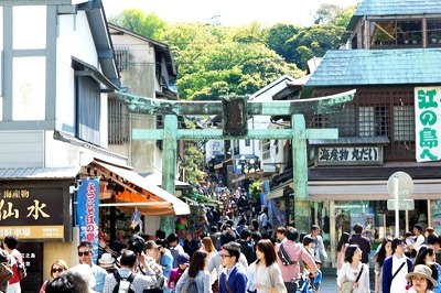 【画像】GWの江ノ島、限界突破www