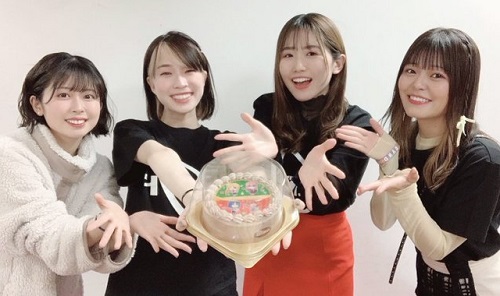 【朗報】ぼざろ声優を娘として育てるゲーム10万本突破www