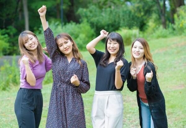 【画像】JDの妹がとんでもない格好で大学行ってるんだが・・・・・♡