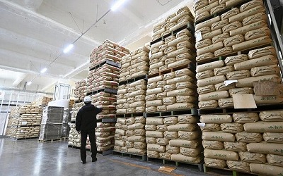 【悲報】米問屋「過去10年で一番在庫余ってるのは一般人が米を買わないからだぞ！！」