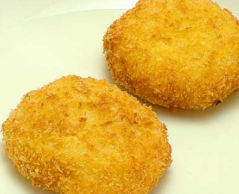 通勤時週5で定食屋通ってたらコロッケ２つ（180円）が永久無料になったんだが