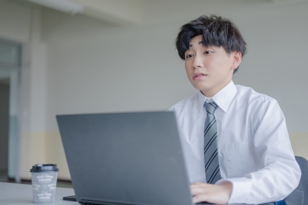 【悲報】俺、3ヶ月やり取りしたマッチングアプリ女の顔を見て即ブロックしてしまった結果・・！！！