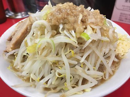 ラーメン二郎店主「うにゃ～にゃ？」若者二人「…？？」→ラーメン二郎店主「うにゃ～にゃ！！(怒)」