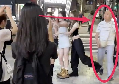 【動画】ぶつかりおじさん、tiktok撮影中の女にぶつかりにきて炎上してしまうwww