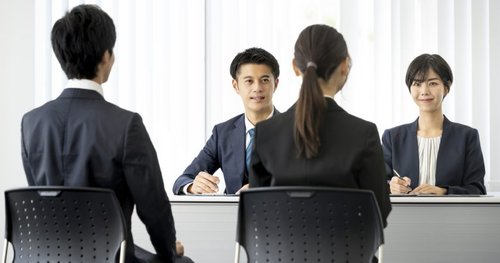 【悲報】日本企業さん、20～40代まで全部人手不足になる