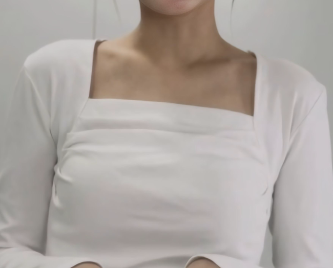 【悲報】本田望結(21)、スレンダー美女になるwww