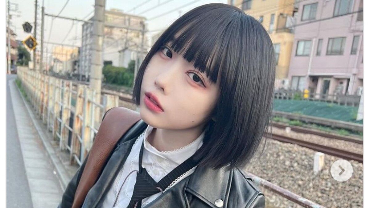 【芸能】あのちゃん　ミニスカ姿で抜群スタイル