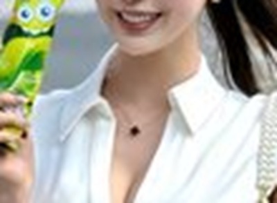 【画像】令和の峰不二子の身体がいくらなんでもエ□すぎる！