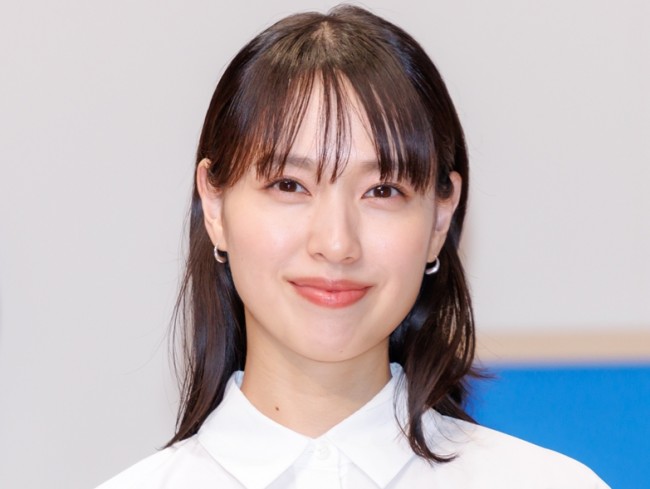 【芸能】戸田恵梨香（37）ブラトップ＆ぴたぴたで外出