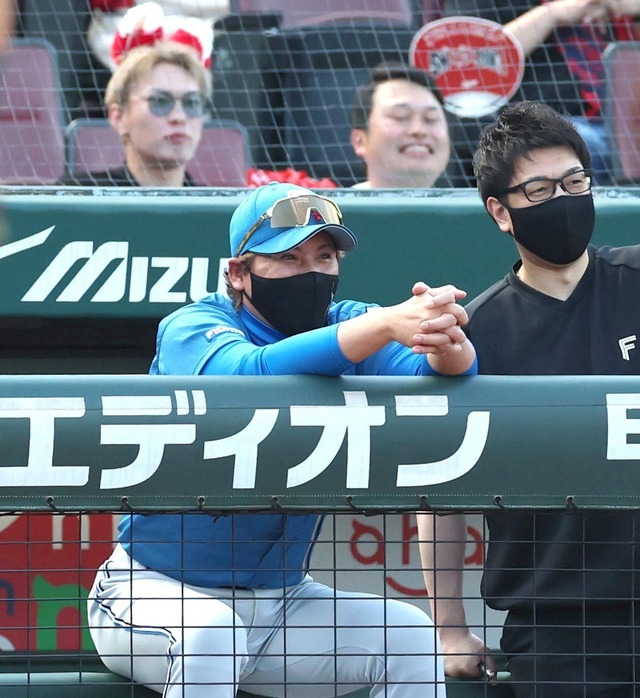 新庄監督がマツダスタジアムの客入りに〝異例の言及〟「きてほしいですよね、球場に」