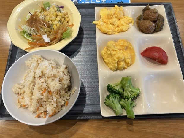 朝ココスバイキングうまい