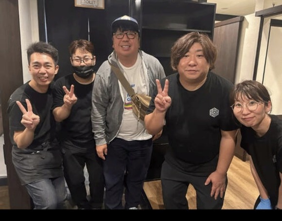 【悲報】休養中のバナナマン日村勇紀、近影公開www（画像あり）