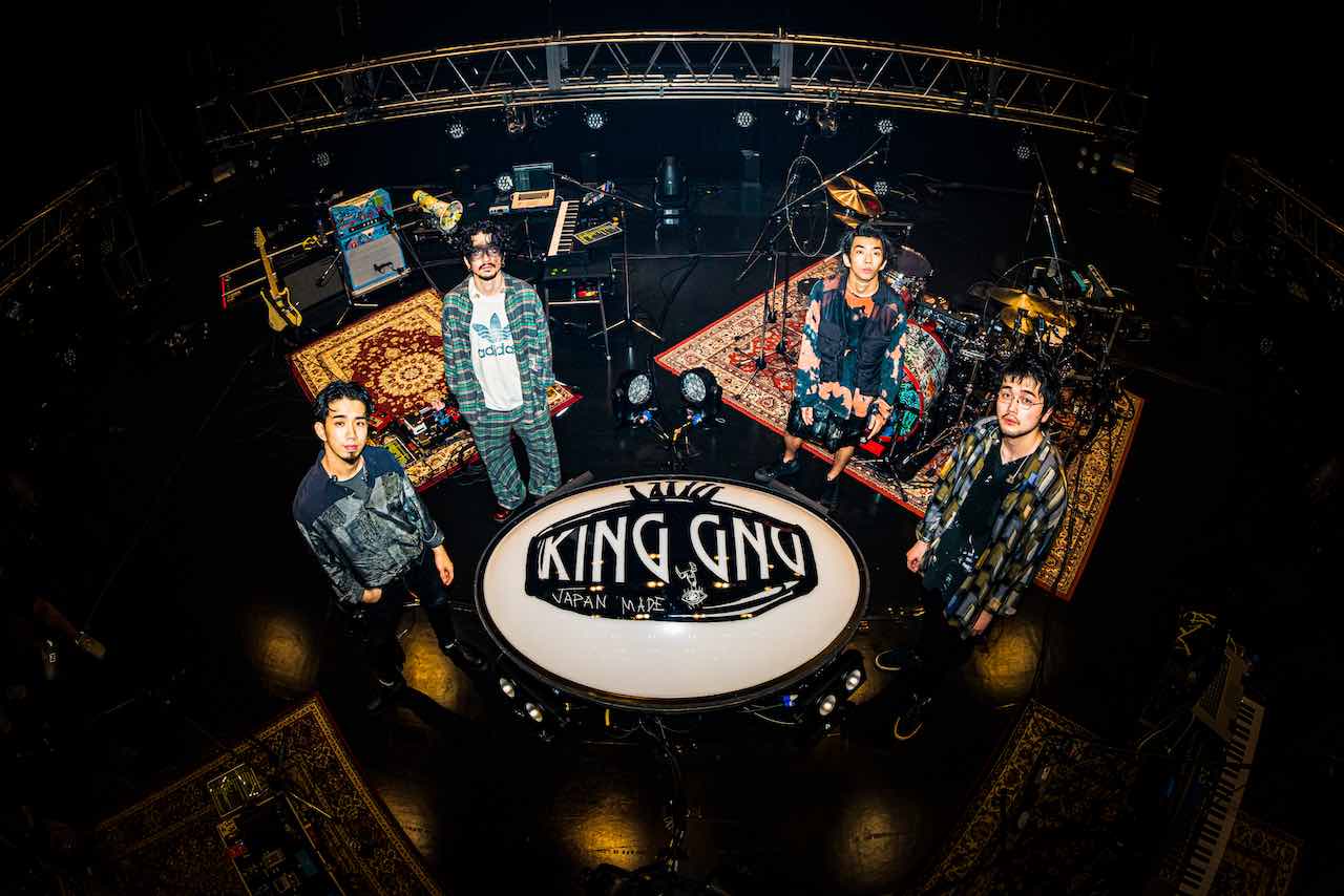 【炎上】King Gnu常田大希の新曲ジャケットが差し替えへ　“燃える青い鯉のぼり”に批判相次ぐ