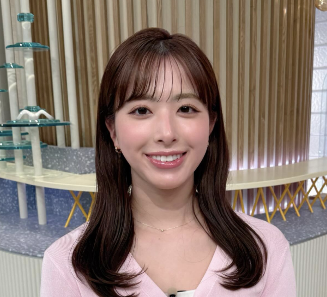 【画像】田原萌々アナ、屈んでガッツリ谷間www