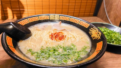 ラーメン屋の「一蘭」のこと異常に持ち上げてる勢力あるけどなんなんだ？