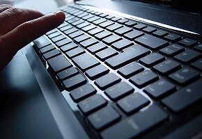 お前らの会社ってマウスとかモニタの持ち込み認められてる？