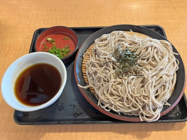 【衝撃】そば屋店員「ざるそばですー」俺「ほぐし水。」店員「はい？」俺「ほぐし水！！！（怒号）」⇒結果･･･！！