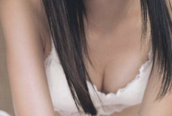 【画像】Gカップ大原優乃、すごい性的な乳の出し方をしてしまうwww