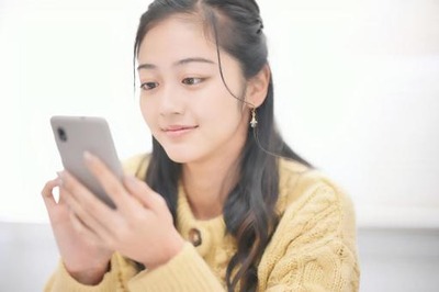 2万フォロワーの人妻、いやらしいEカップを丸出ししてしまう