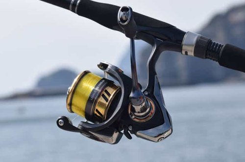 【悲報】釣り系YouTuber「5000円以上の釣り具は自己満足、なんの違いもない」