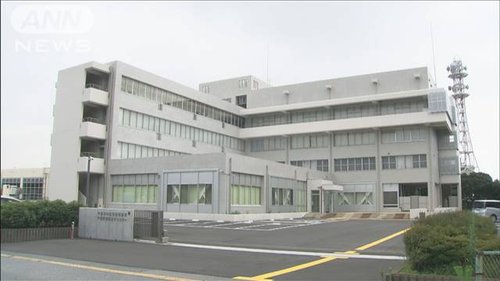 【朗報】警察＆児童相談所「親からケーキに顔面を押し付けるなどされていた幼児の安全を確保しました」