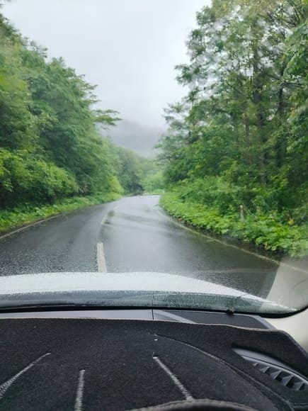 雨だから片道2時間かけて山奥の秘湯温泉にきた