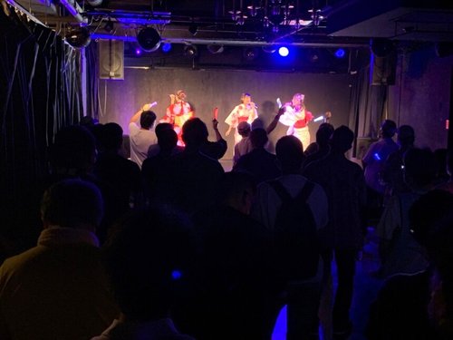 【動画】最近の地下アイドルさん、ライブ中におっ◯いを見せつけてくる模様