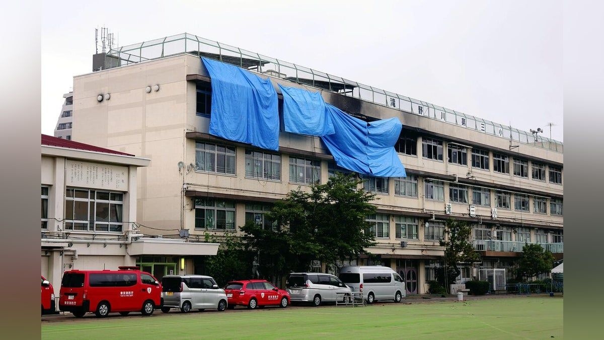 「絶対うそやー」「いややっ」 音楽準備室が燃えた東京北区の小学校 校舎は解体し2学期から他の学校に散り散りになると告げられ児童ら呆然