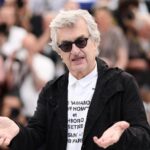 映画監督、1975年の映画の公開停止を指示 13歳女優の裸シーンを謝罪