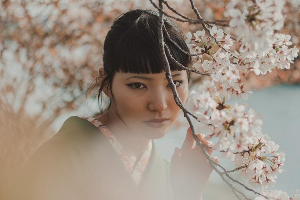【動画あり】美人寿司職人が握る寿司！これもう風俗営業だろ…