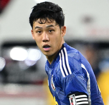 【悲報】キャプテン遠藤、不貞腐れてチームメイトにろくに声もかけないまま離脱www