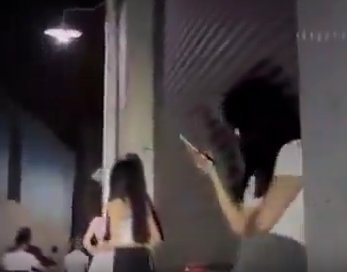 【動画】中華売春街、１０代のこんな少女がたった８ドル…