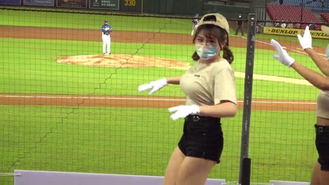 台湾チアダンサーのぷるぷる乳www