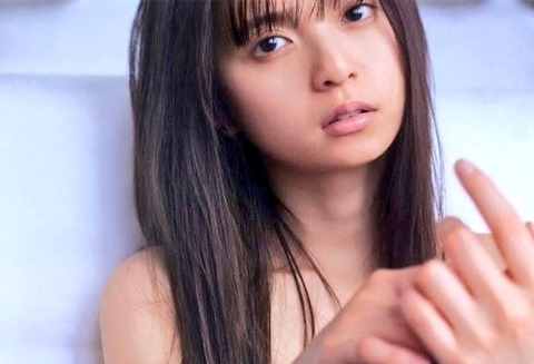 【画像あり】齋藤飛鳥の一糸まとわぬ至極のバックショットwww