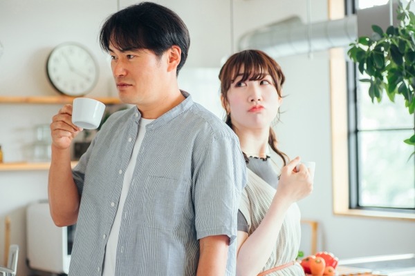 【悲報】1000万円の「ランドクルーザー」を買った夫婦、ヤバすぎる末路を迎えてしまう････！！