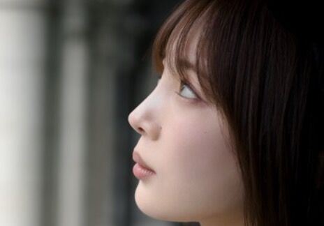 【画像】『1億画素』のカメラで美人を撮影した結果がこちら