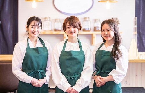 【悲報】やっぱバイトが急に休み入れてくるのに何らかのペナルティは要るよな、減給とか