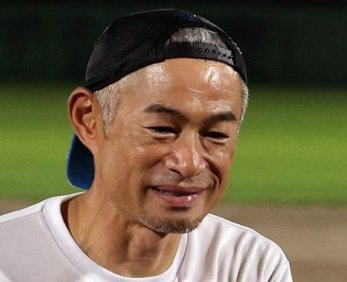 【朗報】イチロー、今年も女子高生と草野球www