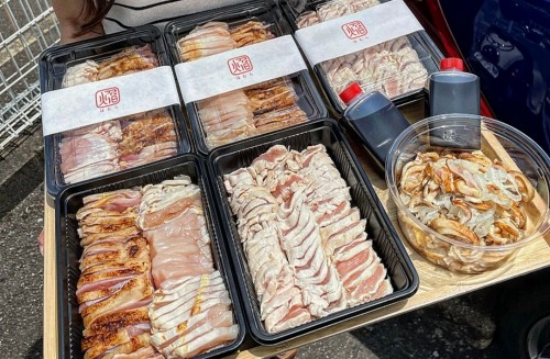 【画像】福岡にオープンした鶏肉のたたき専門店がこちらwww