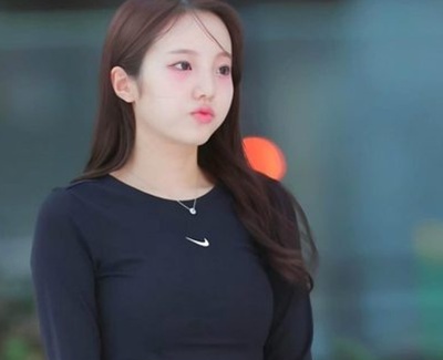 【画像】本田真凜ちゃんのお●ぱい、どうしても目立ちまくってしまう！
