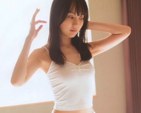 【画像あり】賀喜遥香が『腋』『ふくらみ』ガチでエグいwww