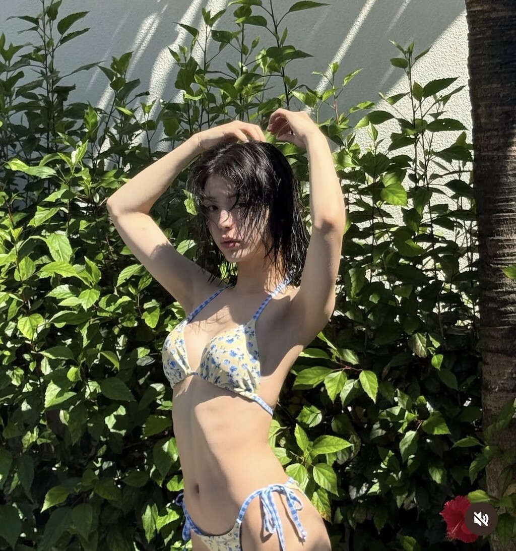 【画像10枚】井出上漠くん、ビキニ水着姿を公開