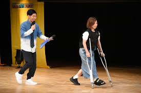 【芸能】大久保佳代子（55）ロケ中に骨折し松葉杖生活