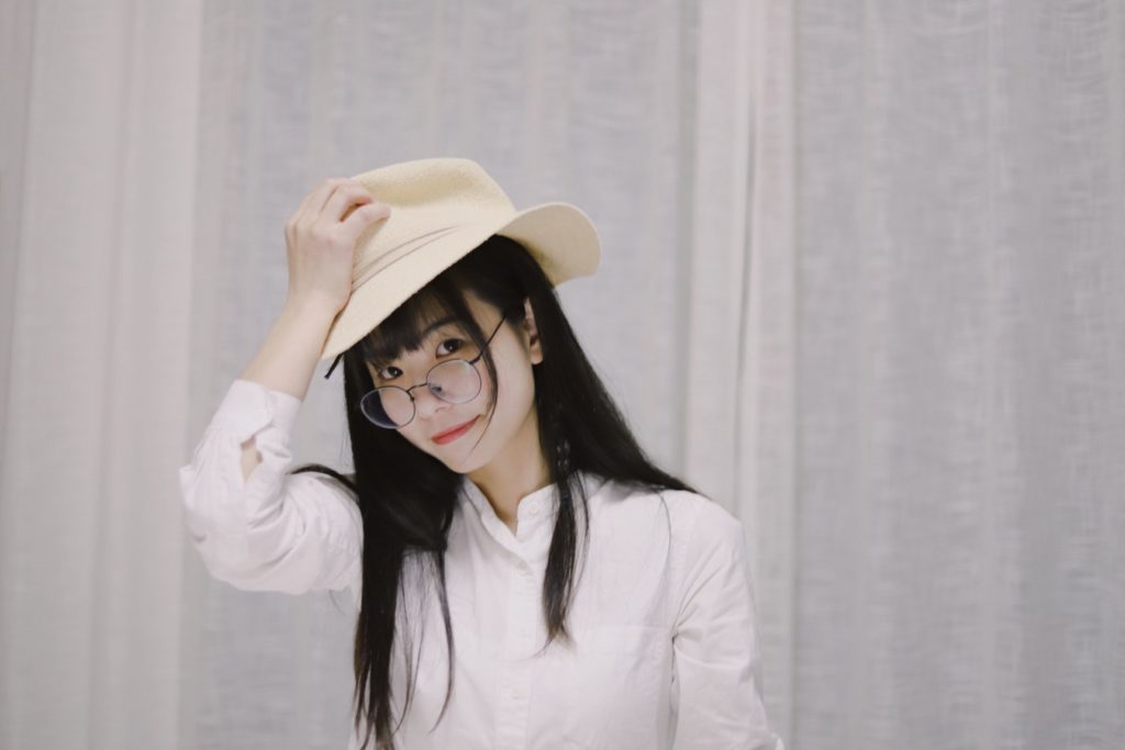 一目ぼれだった。若い男に抱かれて火がついちゃた。私「好きな人ができたの。離婚して」夫「…俺が出張から帰るまでに考えをまとめとけ」 →  　私(ん〜、もう……）